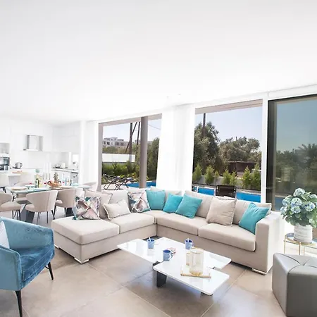 Your Dream Holiday With Private Pool In Most Exclusive Neighbourhood 1697 Villa Protaras
